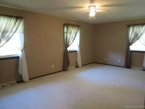 4 Rainbow Rd, Springfield, IL 62712 photo 11