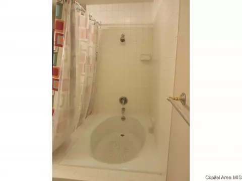 4 Rainbow Rd, Springfield, IL 62712 photo 13