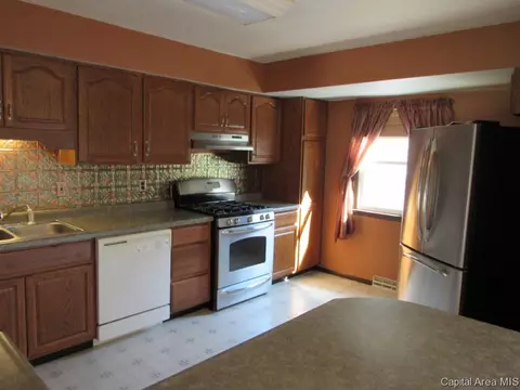 4 Rainbow Rd, Springfield, IL 62712 photo 3