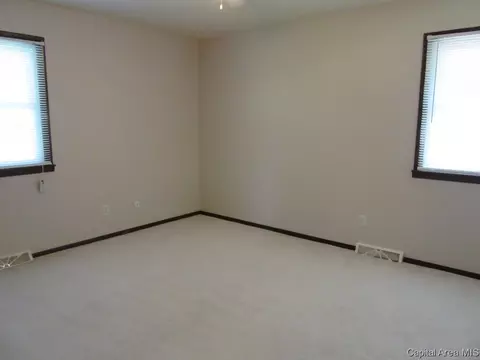 4 Rainbow Rd, Springfield, IL 62712 photo 7
