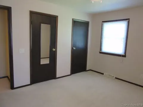 4 Rainbow Rd, Springfield, IL 62712 photo 6