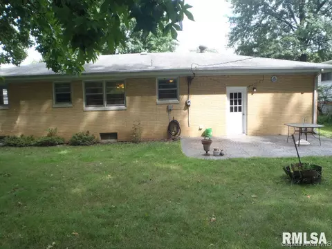 2325 Chatham Rd, Springfield, IL 62704 photo 3