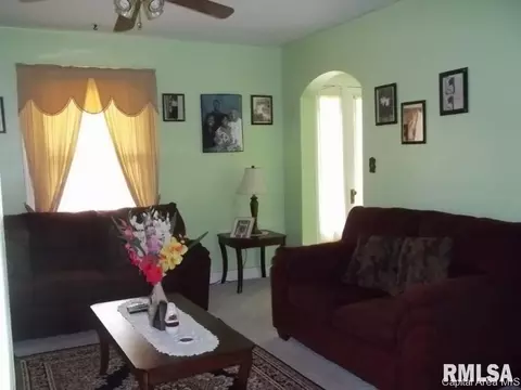 1417 E Converse, Springfield, IL 62702 photo 3