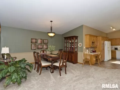 1408 James St, Springfield, IL 62703 photo 4