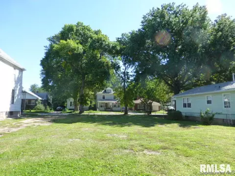 1149 N 2nd Street St, Springfield, IL 62702 photo 8