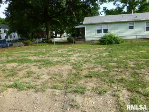 1149 N 2nd Street St, Springfield, IL 62702 photo 4