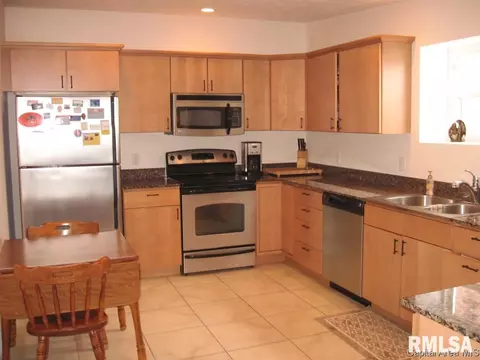 118 S 4th St, Springfield, IL 62701 photo 3