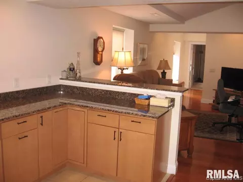 118 S 4th St, Springfield, IL 62701 photo 4