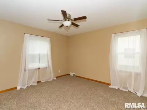 1009 Bruns Ln, Springfield, IL 62702 photo 3