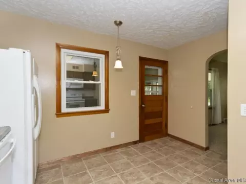 1009 Bruns Ln, Springfield, IL 62702 photo 5