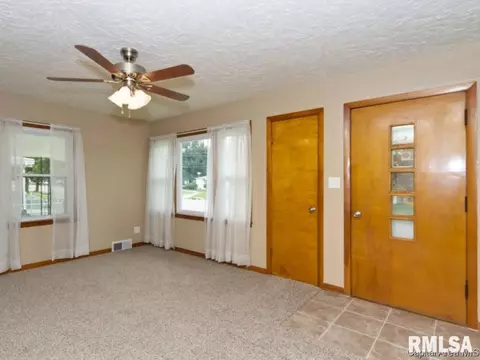 1009 Bruns Ln, Springfield, IL 62702 photo 6