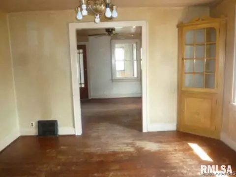 321 N Colby Ave, Springfield, IL 62702 photo 4