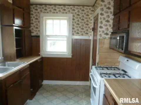 321 N Colby Ave, Springfield, IL 62702 photo 5