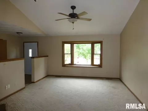86 Buckhorn Dr, Springfield, IL 62707 photo 2