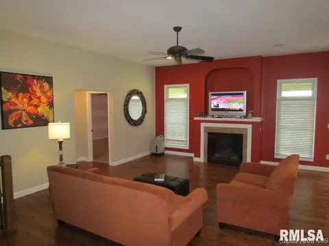 2701 Covered Wagon Trl, Springfield, IL 62711 photo 4