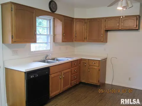 2016 Barberry Dr, Springfield, IL 62704 photo 6