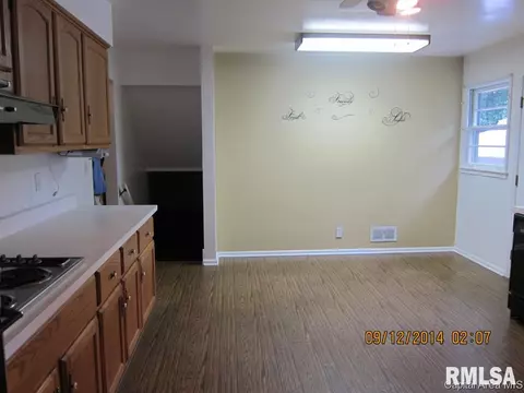 2016 Barberry Dr, Springfield, IL 62704 photo 9