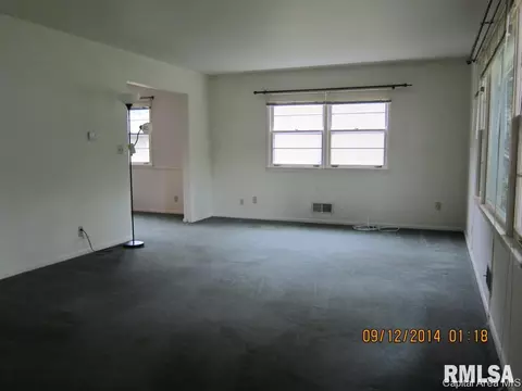 2016 Barberry Dr, Springfield, IL 62704 photo 3