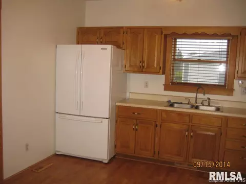 651 E 2610 North Rd, Rochester, IL 62563 photo 3