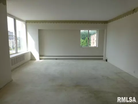 718 S 7th St #202, Springfield, IL 62703 photo 5