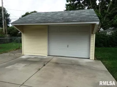 1701 N Schrader, Springfield, IL 62702 photo 6