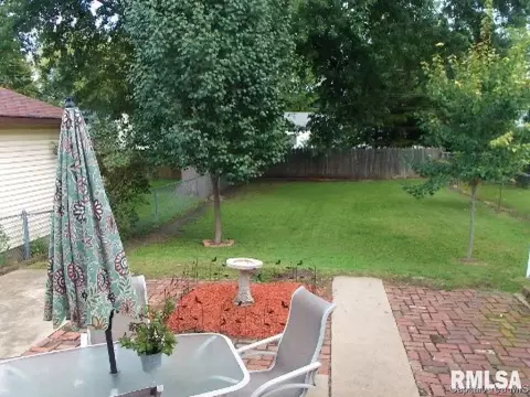 2512 S Lowell Ave, Springfield, IL 62704 photo 9