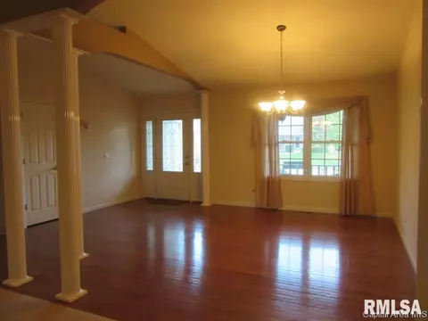 1525 Hosta St, Springfield, IL 62712 photo 3