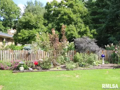 42 Pinehurst, Springfield, IL 62704 photo 3