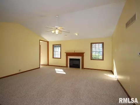 2713 Wordsworth Dr, Springfield, IL 62711 photo 4