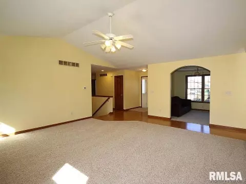 2713 Wordsworth Dr, Springfield, IL 62711 photo 2
