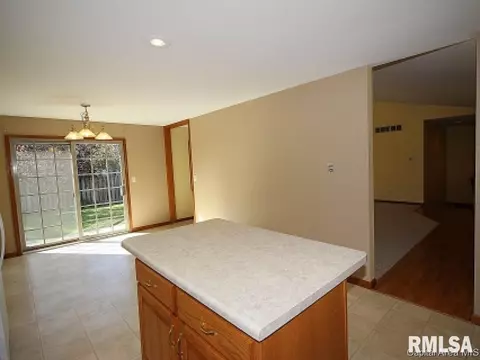 2713 Wordsworth Dr, Springfield, IL 62711 photo 5