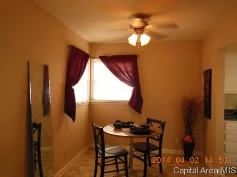 400 Magnolia Dr, Springfield, IL 62702 photo 3