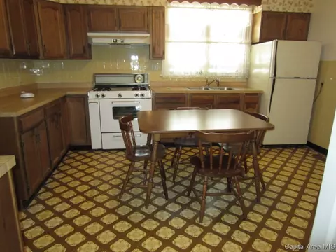 2408 Holmes, Springfield, IL 62704 photo 4