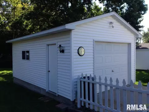 3236 S 3rd St, Springfield, IL 62703 photo 3