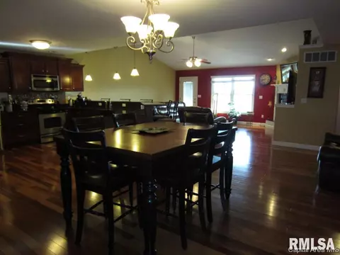 4510 Castle Pnes, Springfield, IL 62711 photo 5