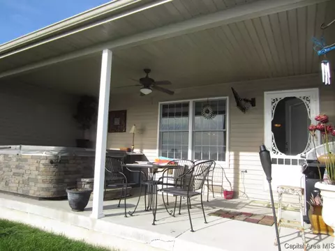 4510 Castle Pnes, Springfield, IL 62711 photo 3