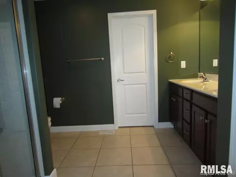 4510 Castle Pnes, Springfield, IL 62711 photo 8