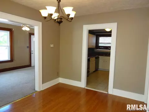 2409 S 10th, Springfield, IL 62703 photo 12