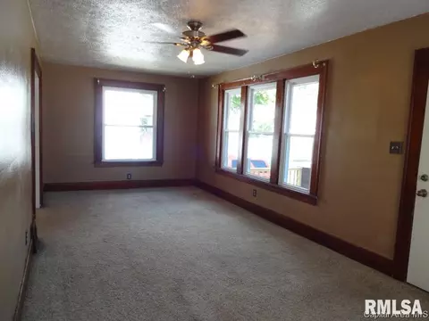 2409 S 10th, Springfield, IL 62703 photo 8