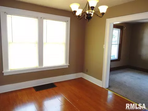 2409 S 10th, Springfield, IL 62703 photo 11
