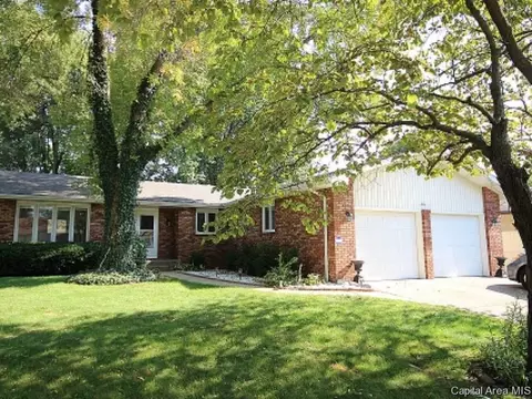 2504 Delaware Dr, Springfield, IL 62702 photo 1