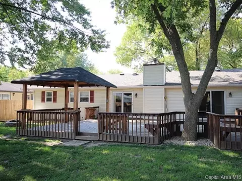 2504 Delaware Dr, Springfield, IL 62702 photo 3