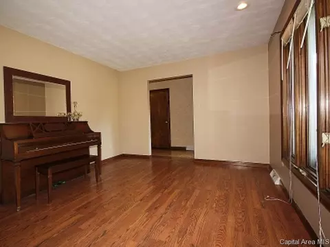 2504 Delaware Dr, Springfield, IL 62702 photo 8