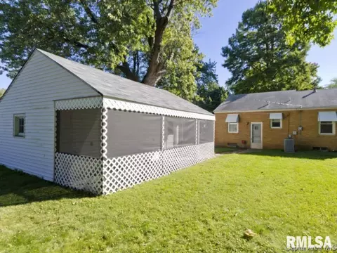 3009 S Park, Springfield, IL 62704 photo 3