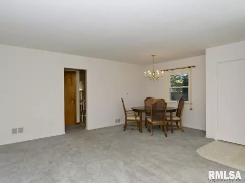 3009 S Park, Springfield, IL 62704 photo 9
