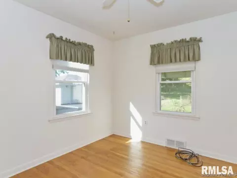3009 S Park, Springfield, IL 62704 photo 12