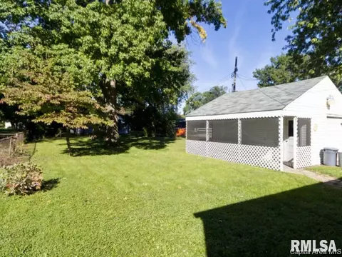 3009 S Park, Springfield, IL 62704 photo 4