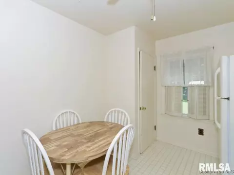 3009 S Park, Springfield, IL 62704 photo 13