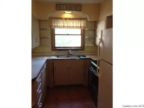 2448 S 13th Street St, Springfield, IL 62703 photo 7