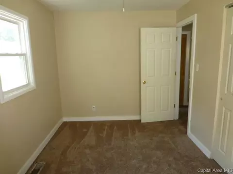 1004 Johnson Ln, Springfield, IL 62702 photo 8
